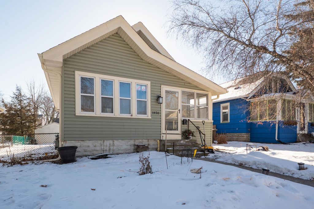 Photo of 1450 Juliet Avenue, Saint Paul, MN 55105 (MLS # 6823789)
