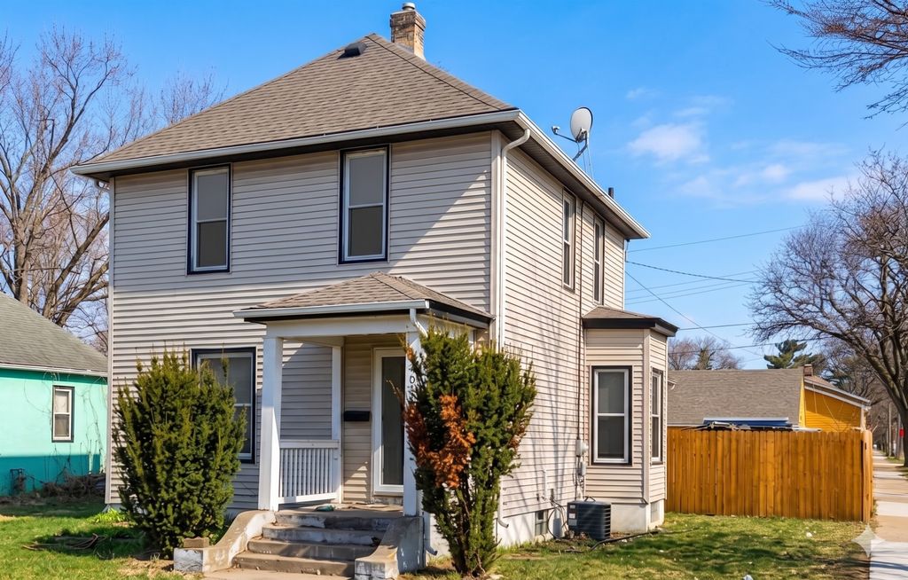 Photo of 4051 Bryant Avenue N, Minneapolis, MN 55412 (MLS # 7059608)