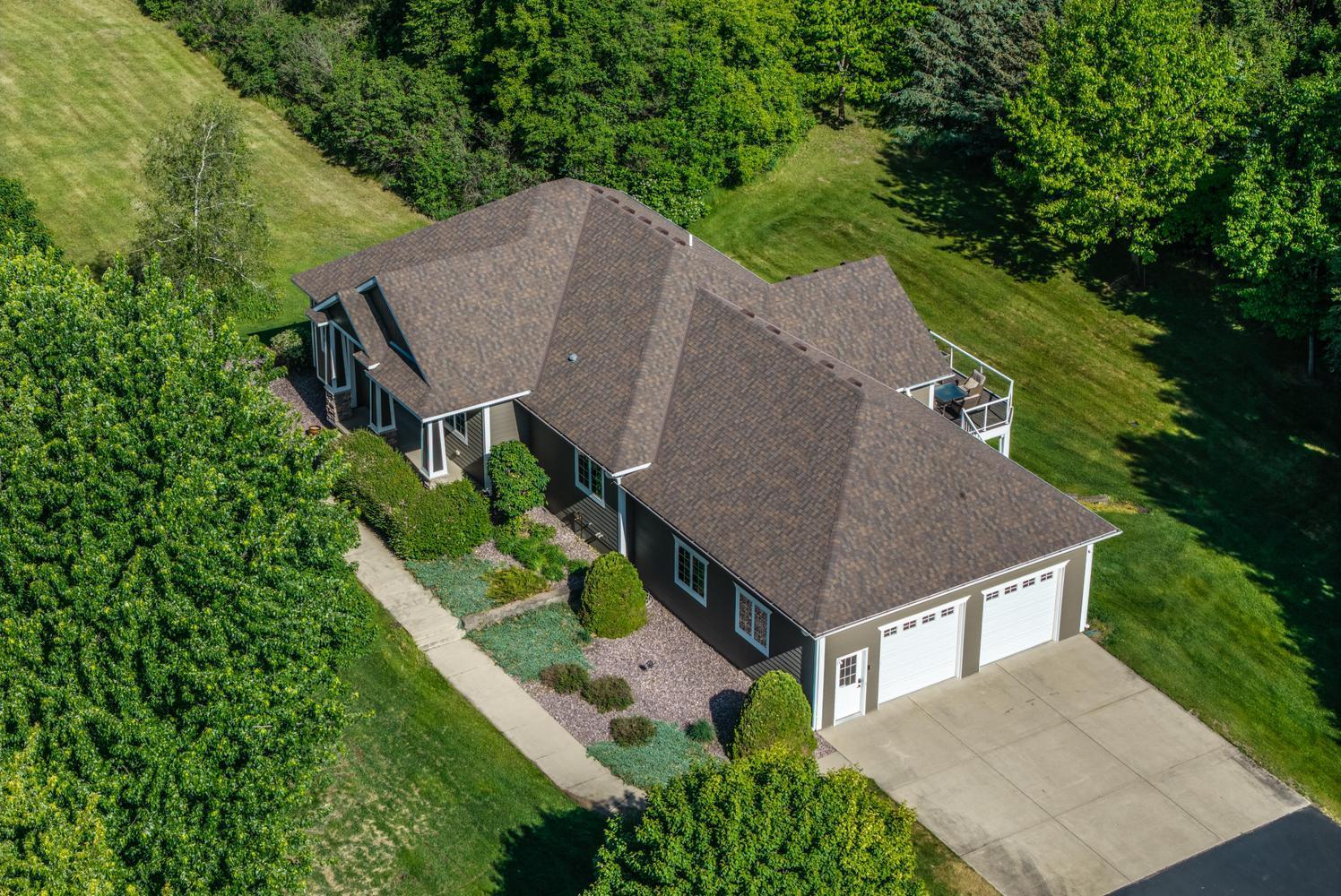 1695 200th Street W