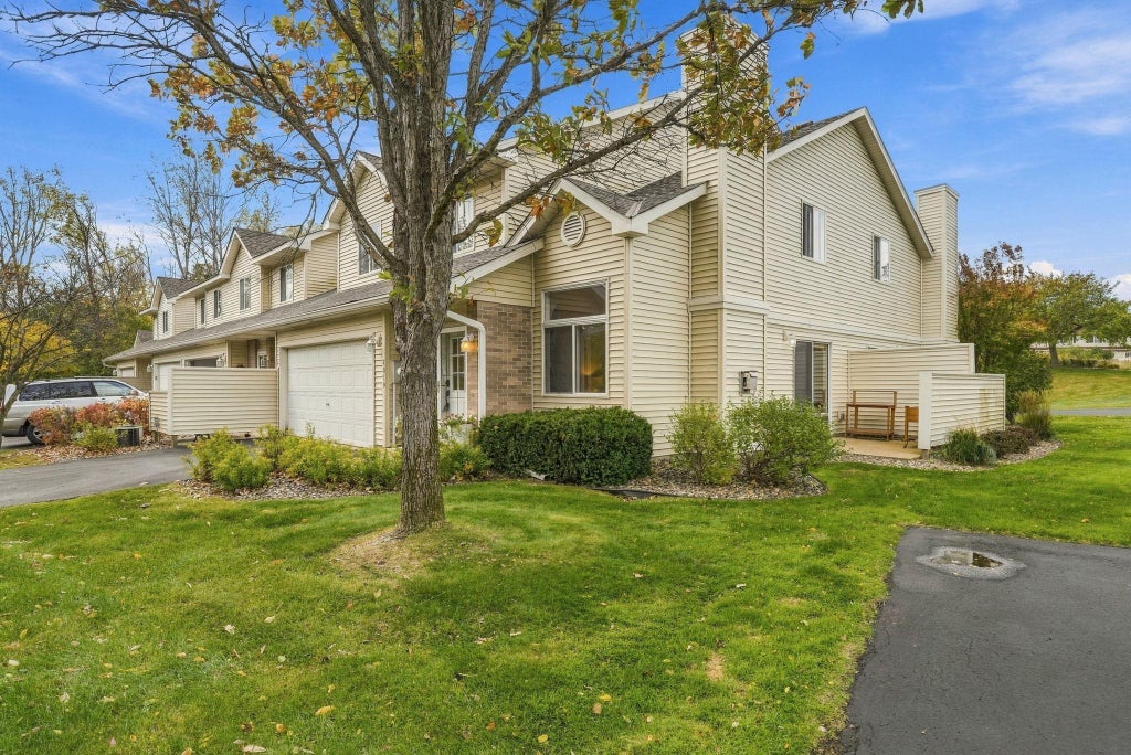 Photo of 7019 49th Street N, Oakdale, MN 55128 (MLS # 7161615)