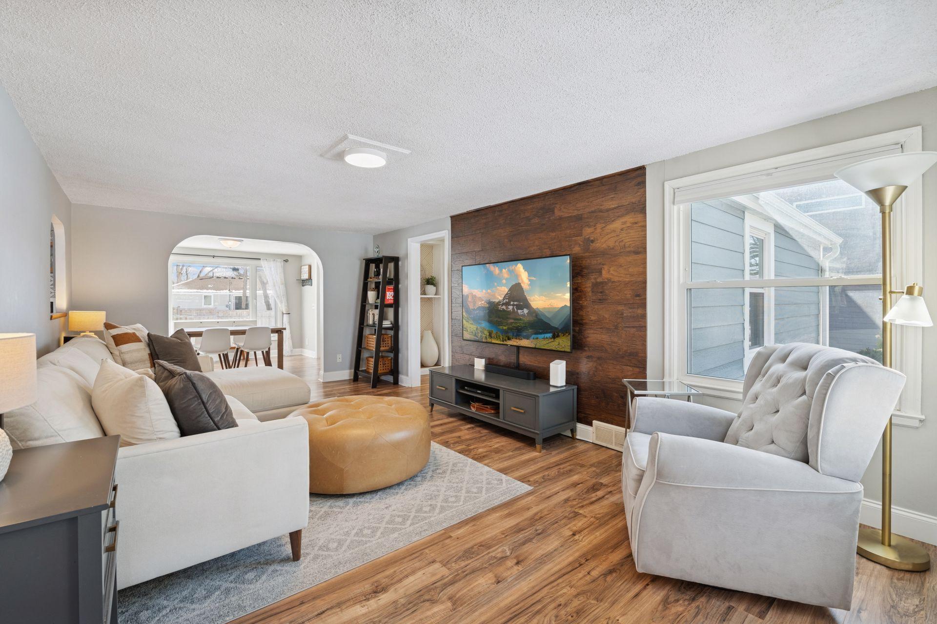 10241 Pleasant Avenue S