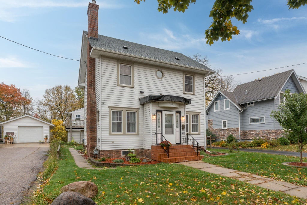 Photo of 805 Baker Avenue, Mankato, MN 56001 (MLS # 7165741)