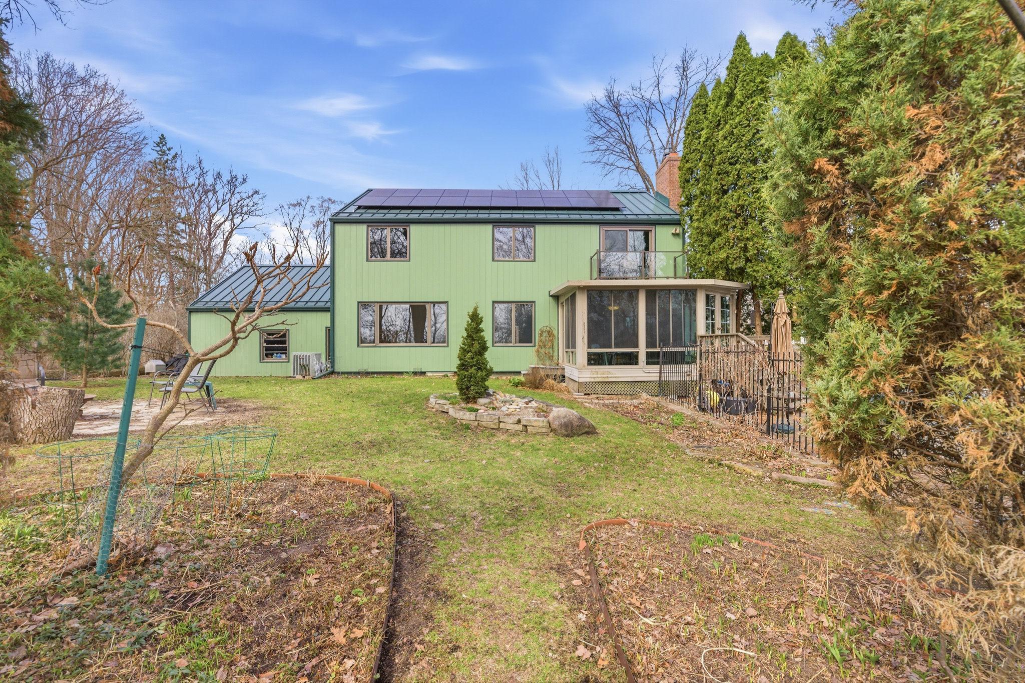 2468 Hamline Avenue N