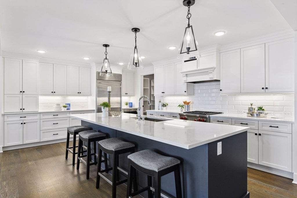 Photo of 222 Ferndale Road RD S #304, Wayzata, MN 55391 (MLS # 7142424)