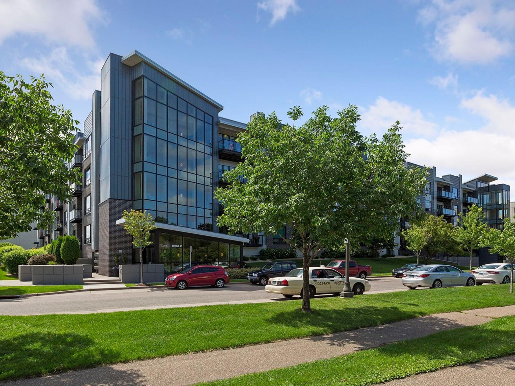 256 Spring Street 413