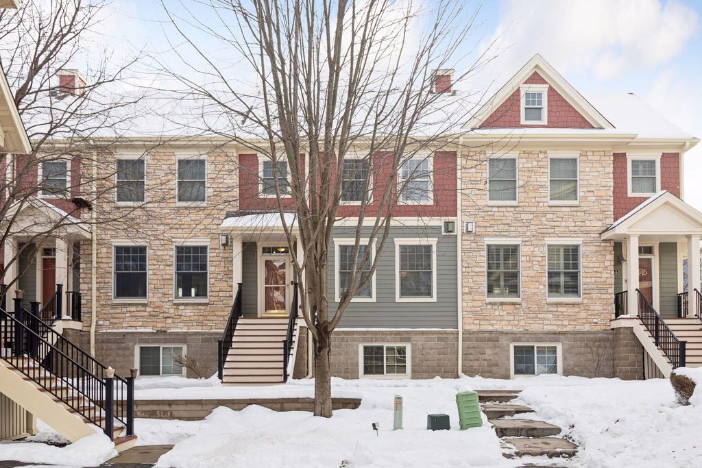 Photo of 10756 Falling Water Lane #B, Woodbury, MN 55129 (MLS # 7000907)