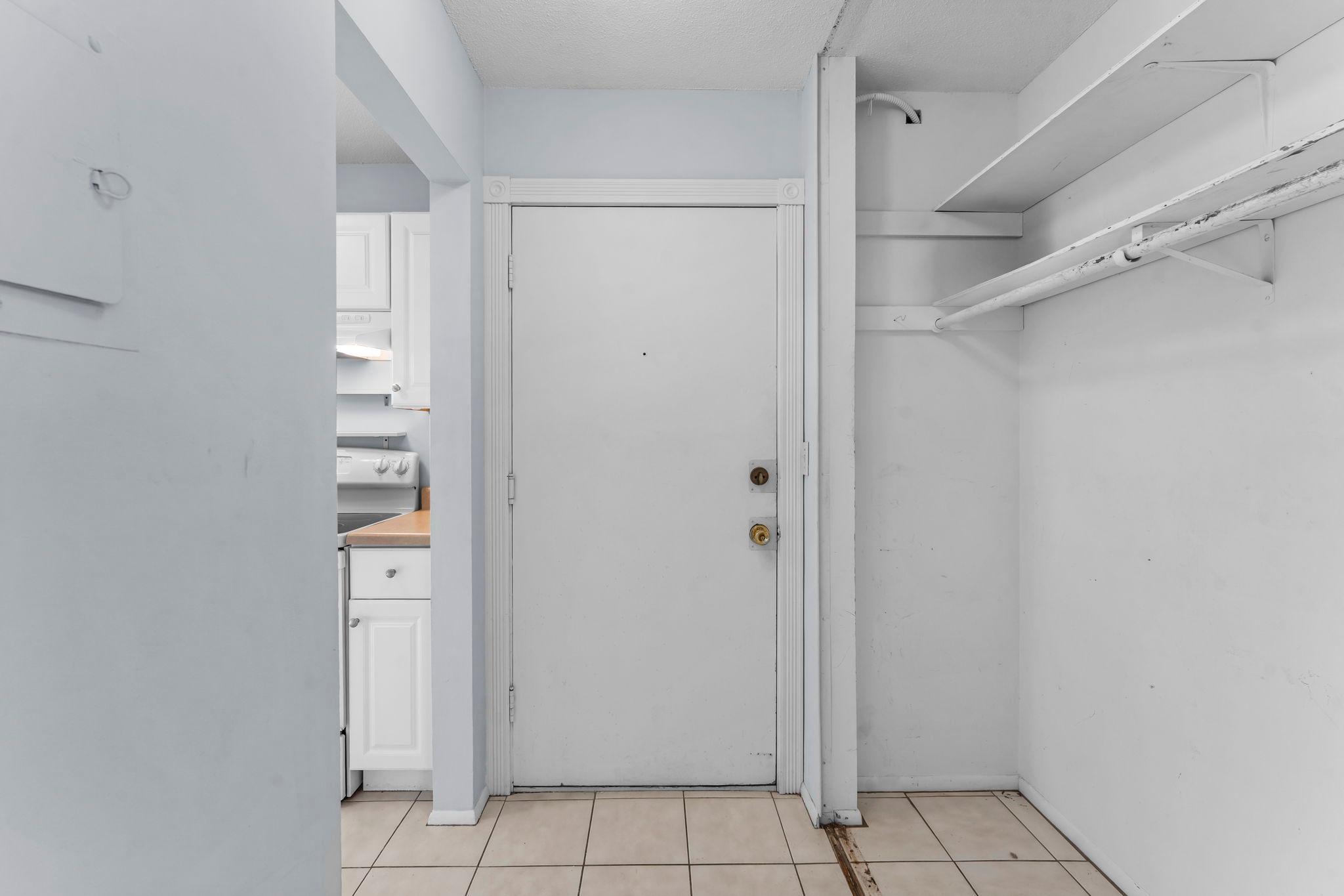 4397 Wilshire Boulevard 204