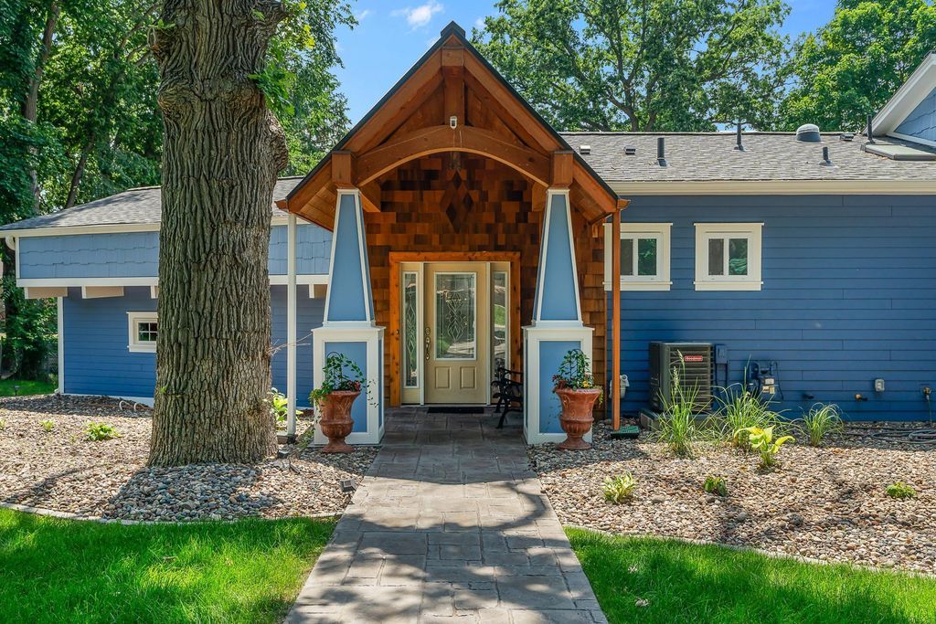 Photo of 10727 Braewood Circle, Bloomington, MN 55437 (MLS # 7009466)