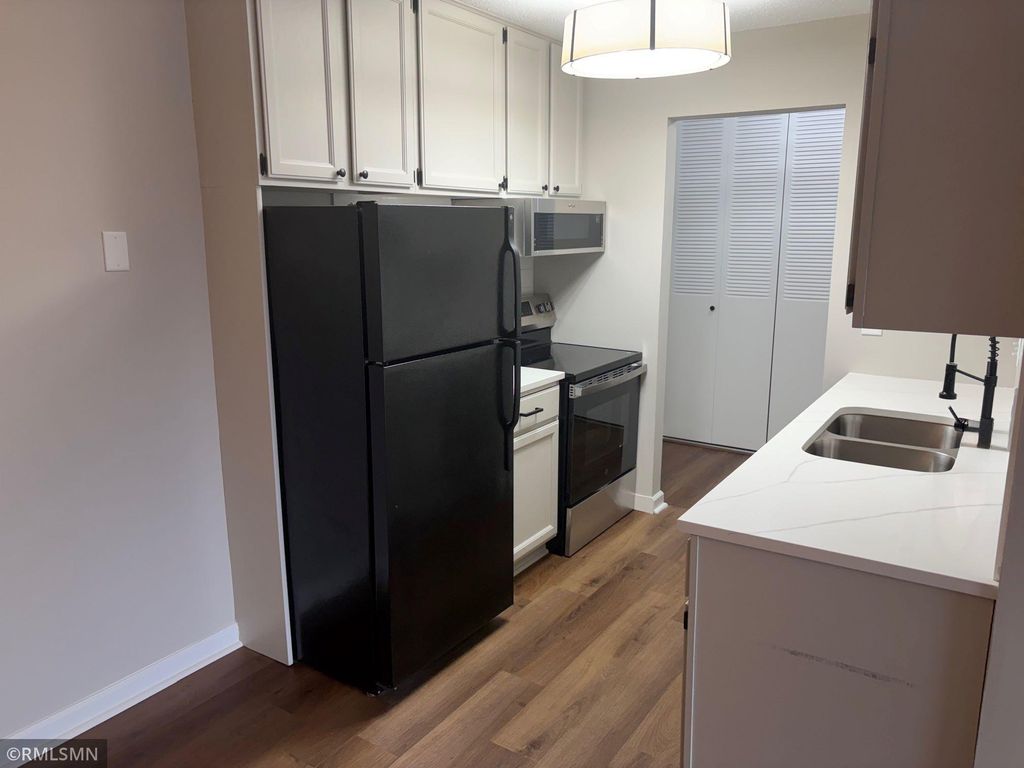 Photo of 2801 Flag Avenue N #323, New Hope, MN 55427 (MLS # 7046697)