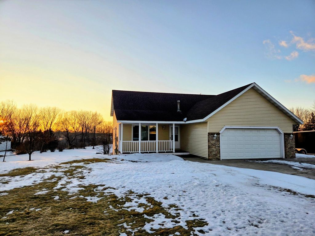 Photo of 15775 Frame Avenue, Hastings, MN 55033 (MLS # 7020310)