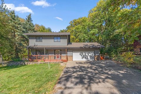 2107 Kings Road Eagan MN 55122