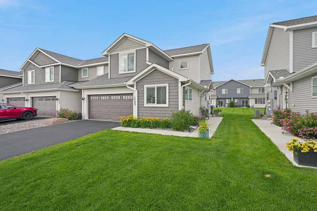 Photo of 1723 Southpoint Lane, Hudson, WI 54016 (MLS # 7099876)