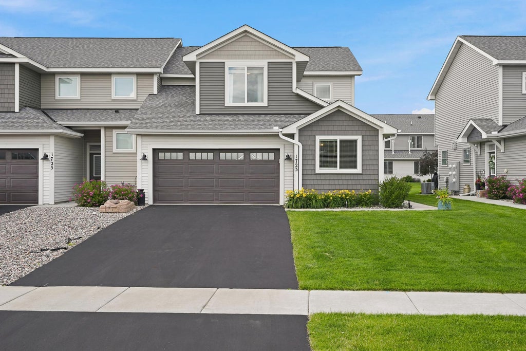 Photo of 1723 Southpoint Lane, Hudson, WI 54016 (MLS # 7099876)