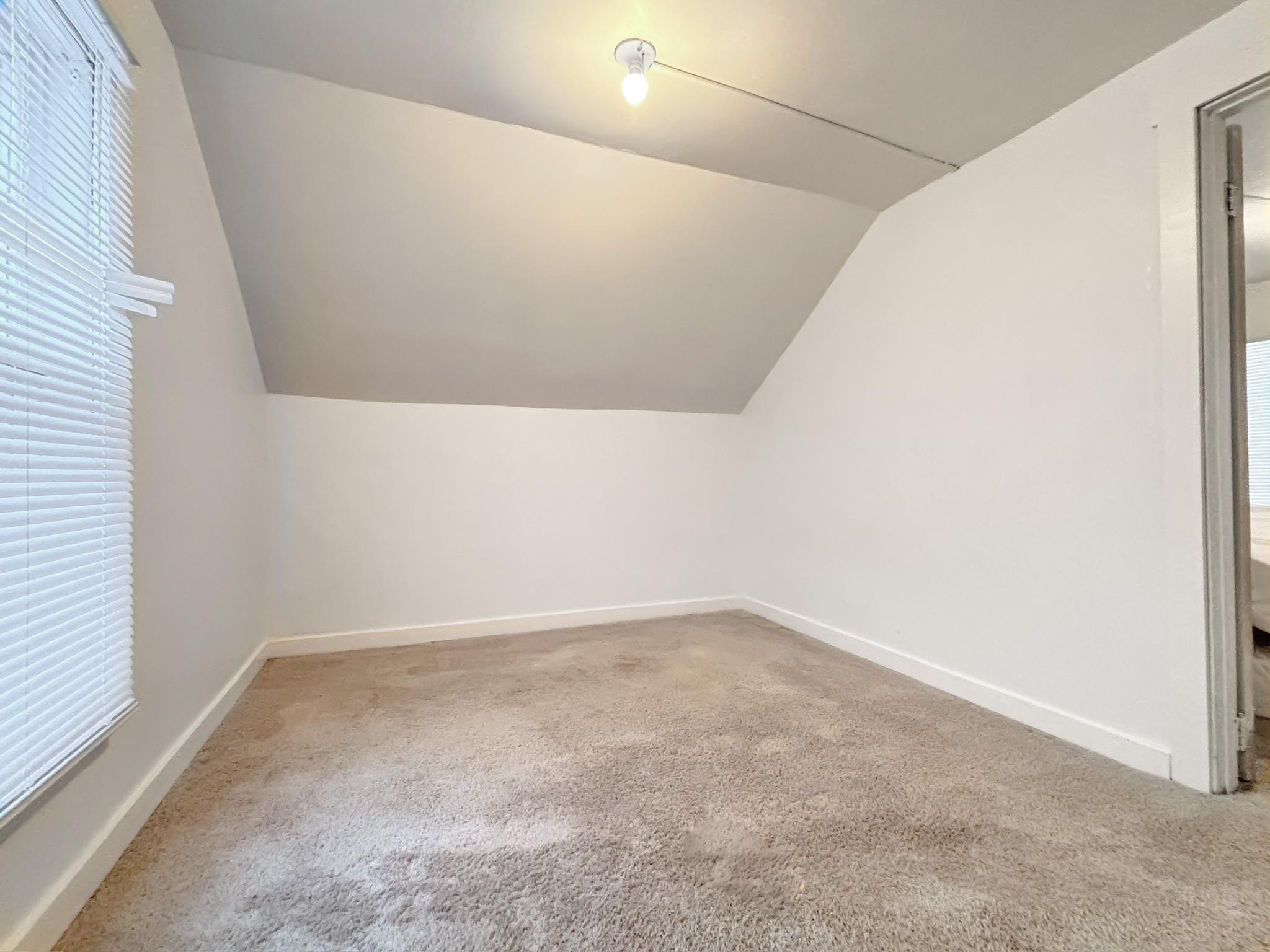 113 1st Street SW