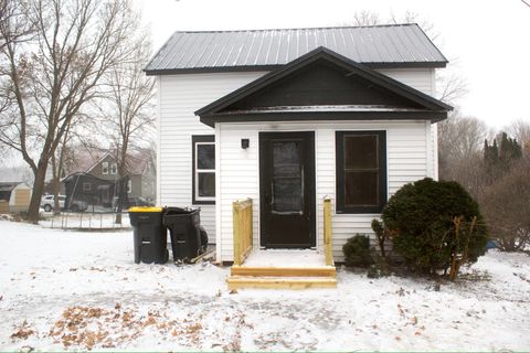 Photo of 113 1st Street SW, Fairfax, MN 55332 (MLS # 6800306)