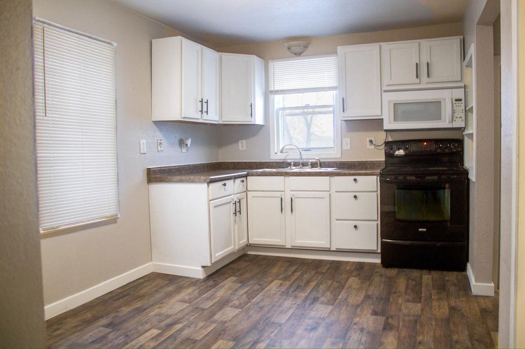 Photo of 113 1st Street SW, Fairfax, MN 55332 (MLS # 6800306)