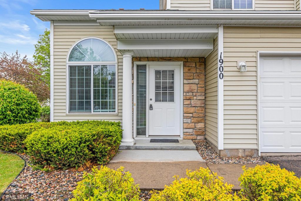 Photo of 1900 Hawthorne Point, Hudson, WI 54016 (MLS # 7077688)