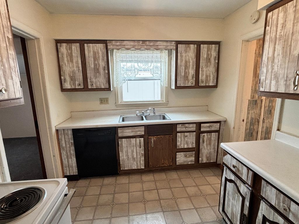 Photo of 1215 Webster Street, Fairmont, MN 56031 (MLS # 7011102)