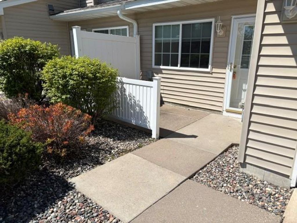Photo of 2500 Yellowstone Drive #86, Hastings, MN 55033 (MLS # 7073944)