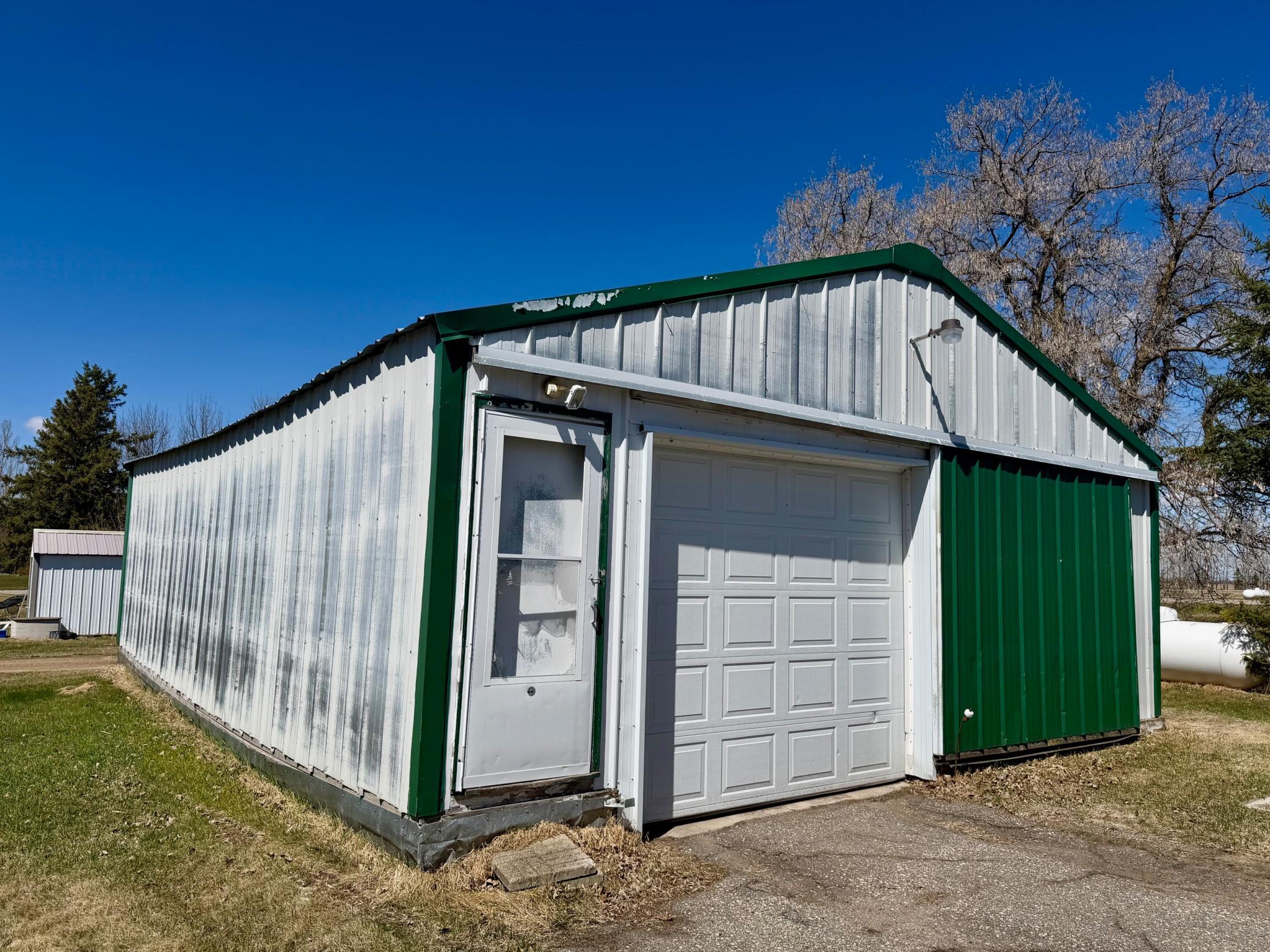 541 Main Street N