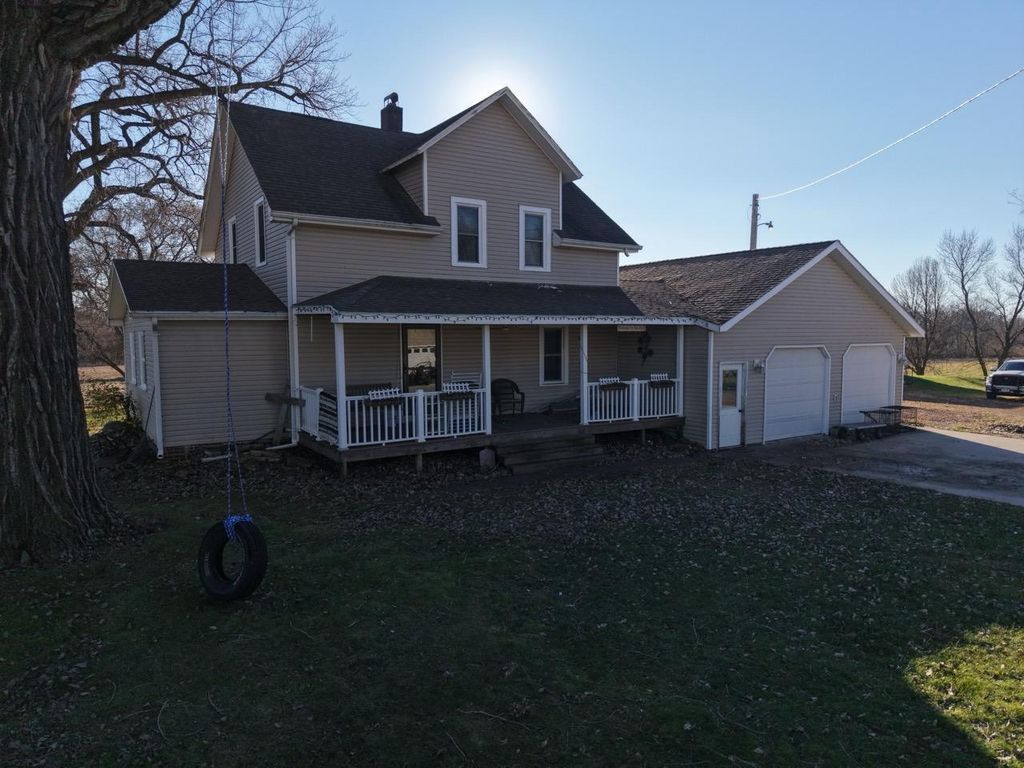 Photo of 11584 County Highway 7, Revere, MN 56166 (MLS # 7008861)