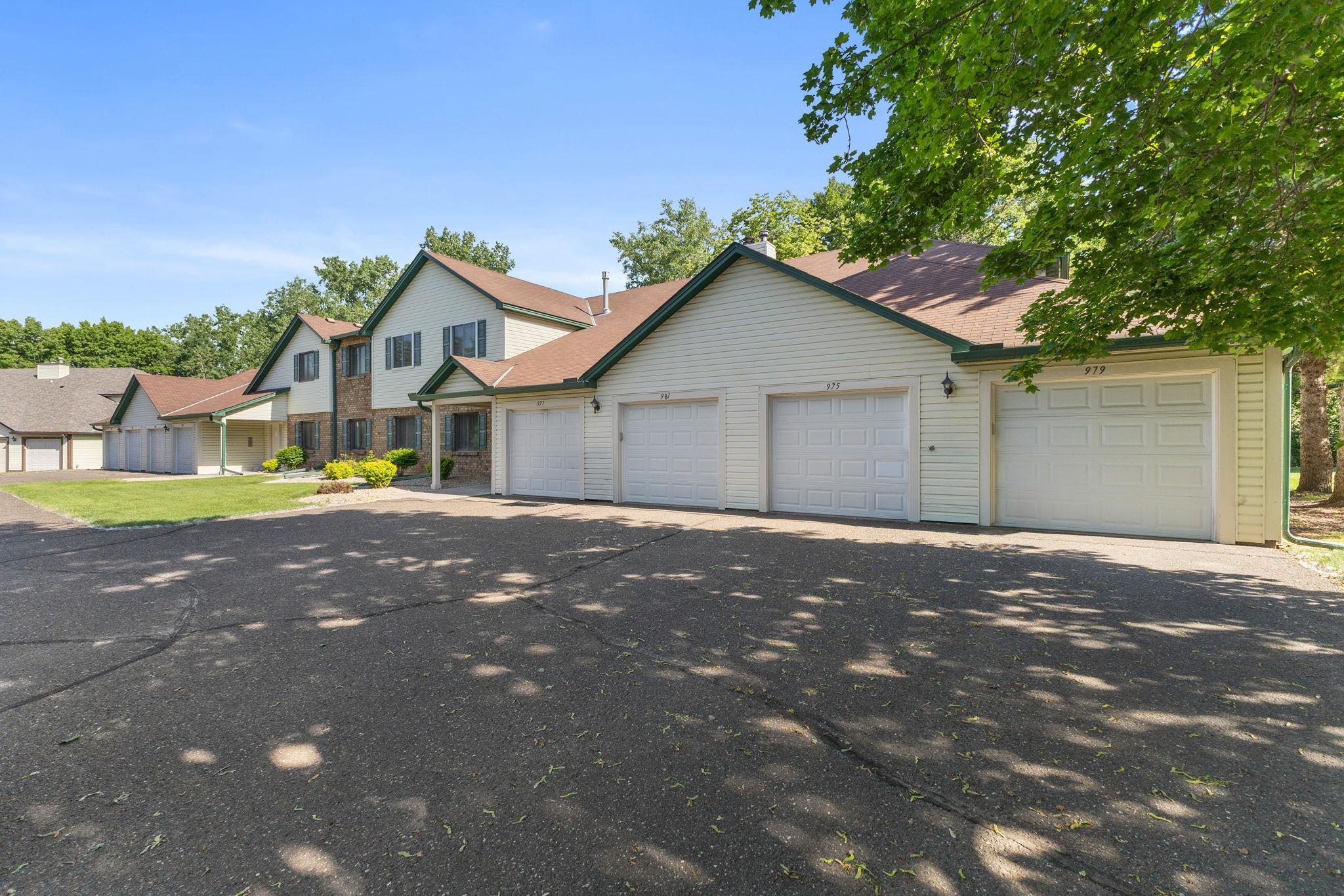 975 Heritage Court E 206