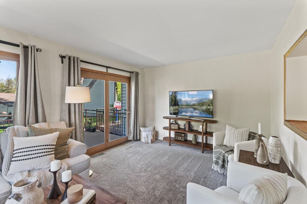 Photo of 13501 Heather Hills Drive, Burnsville, MN 55337 (MLS # 7020625)