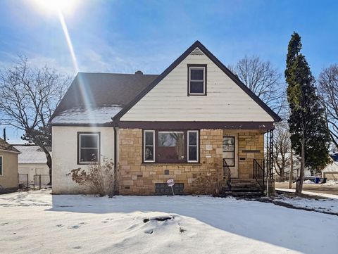 742 Nebraska Avenue E Saint Paul MN 55106