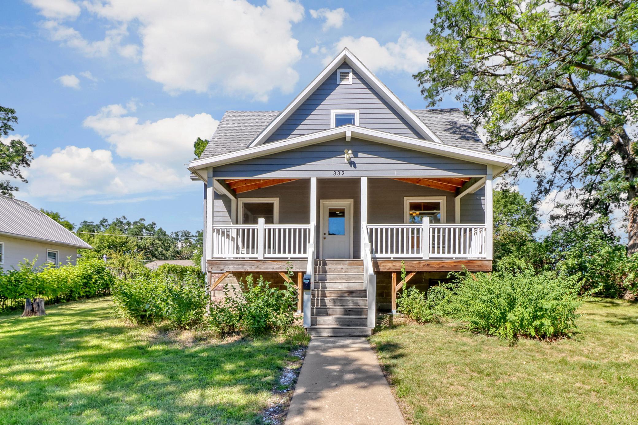 332 Oak Street
