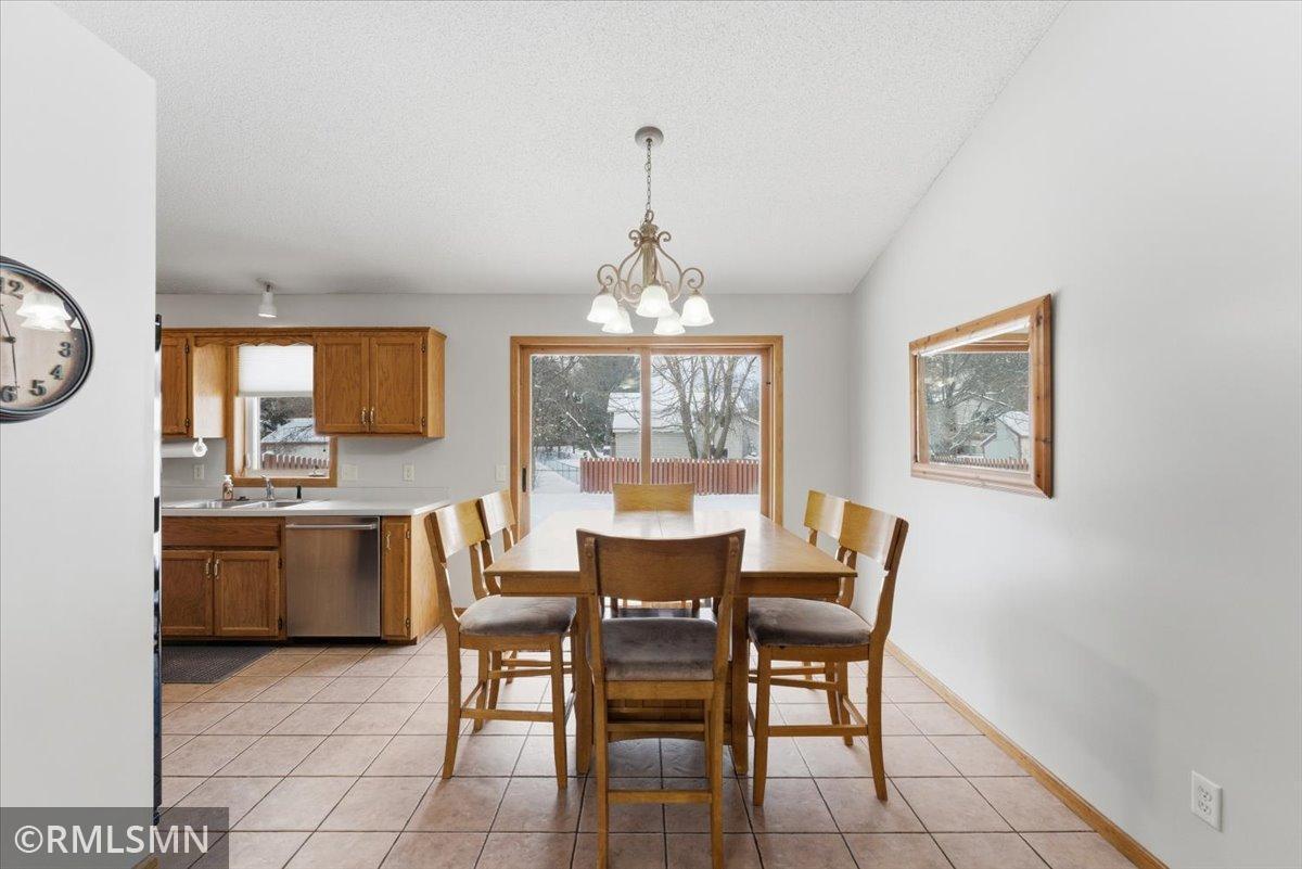 23152 Gladiola Street NW