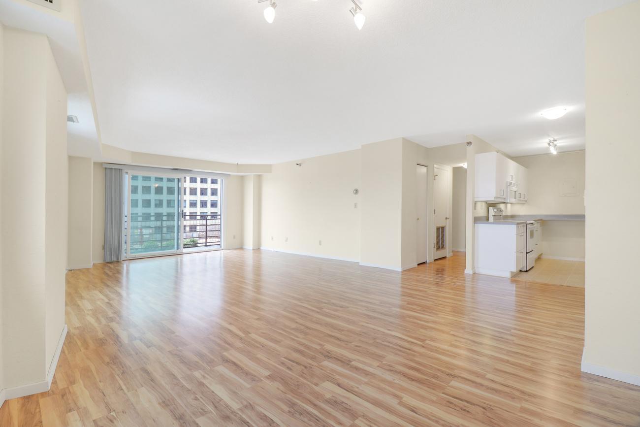 66 9th Street E 1315