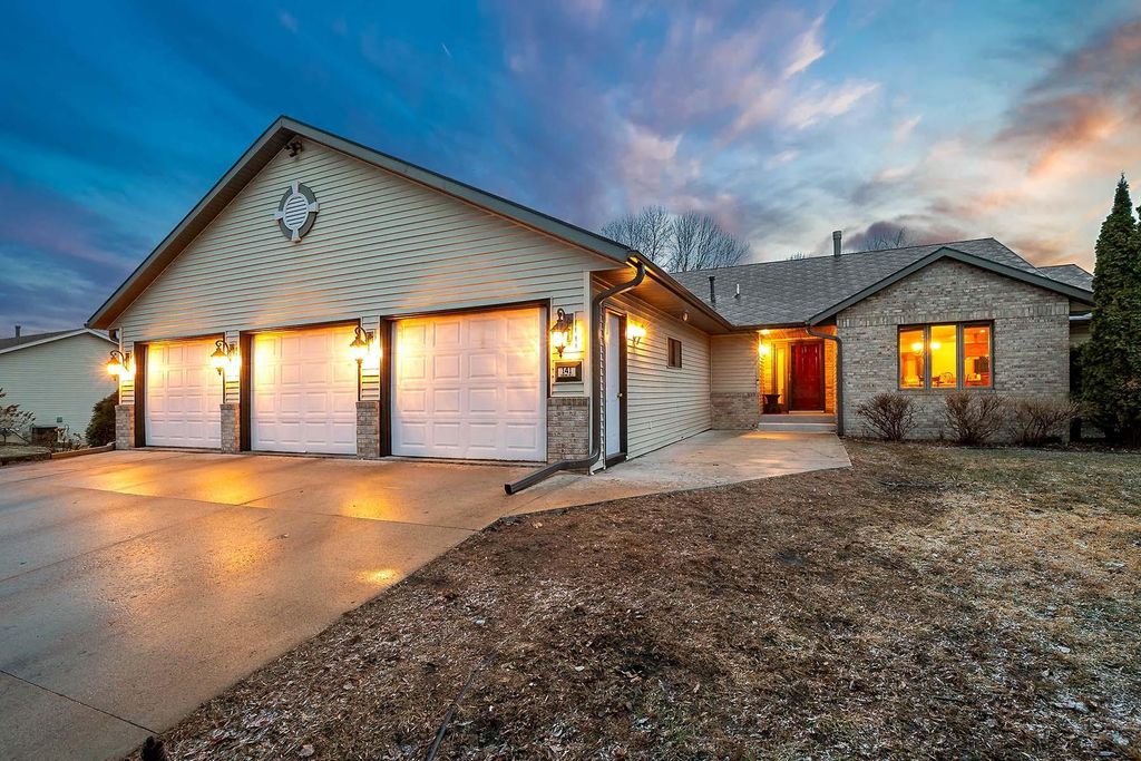 Photo of 141 Fairlawn Avenue E, Winsted, MN 55395 (MLS # 7030941)