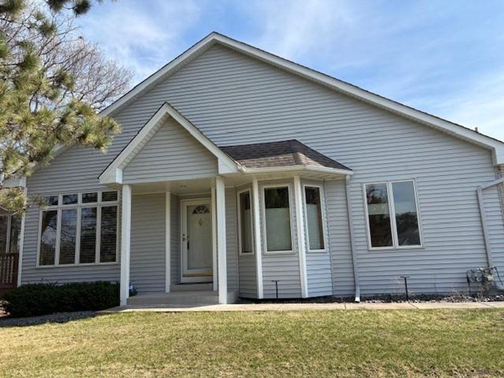 Photo of 2640 Pine Ridge Drive, Anoka, MN 55303 (MLS # 7027911)