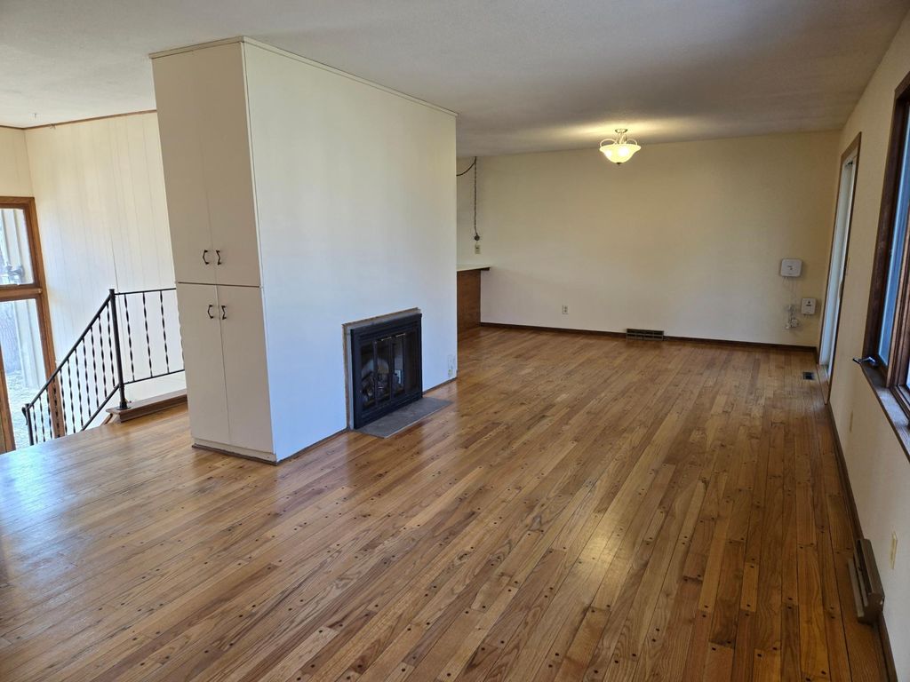 Photo of 526 4th Street W, Hastings, MN 55033 (MLS # 7030993)