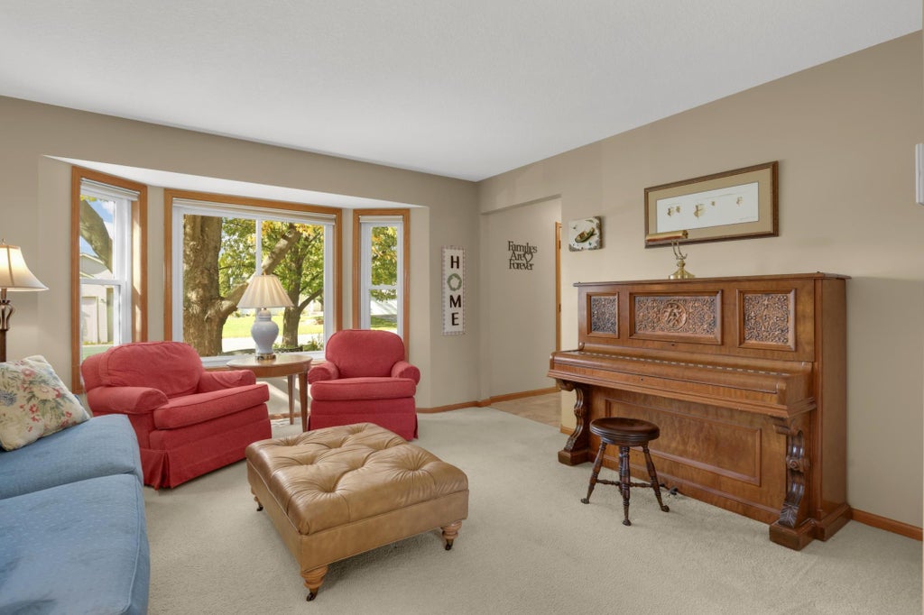 Photo of 15660 Cumberland Avenue W, Rosemount, MN 55068 (MLS # 7153906)