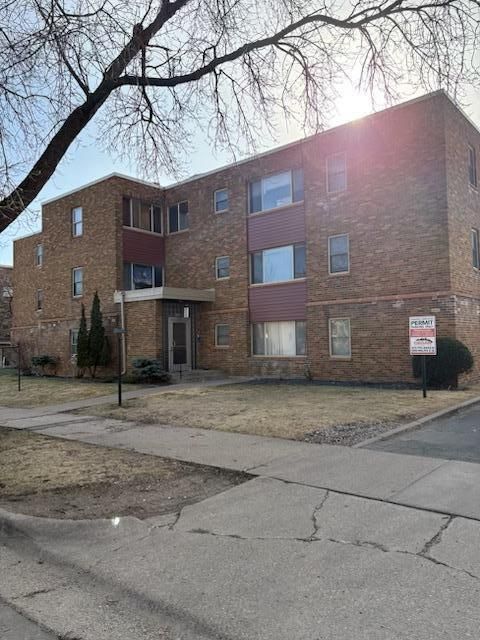 2100 Pleasant Avenue Minneapolis MN 55404