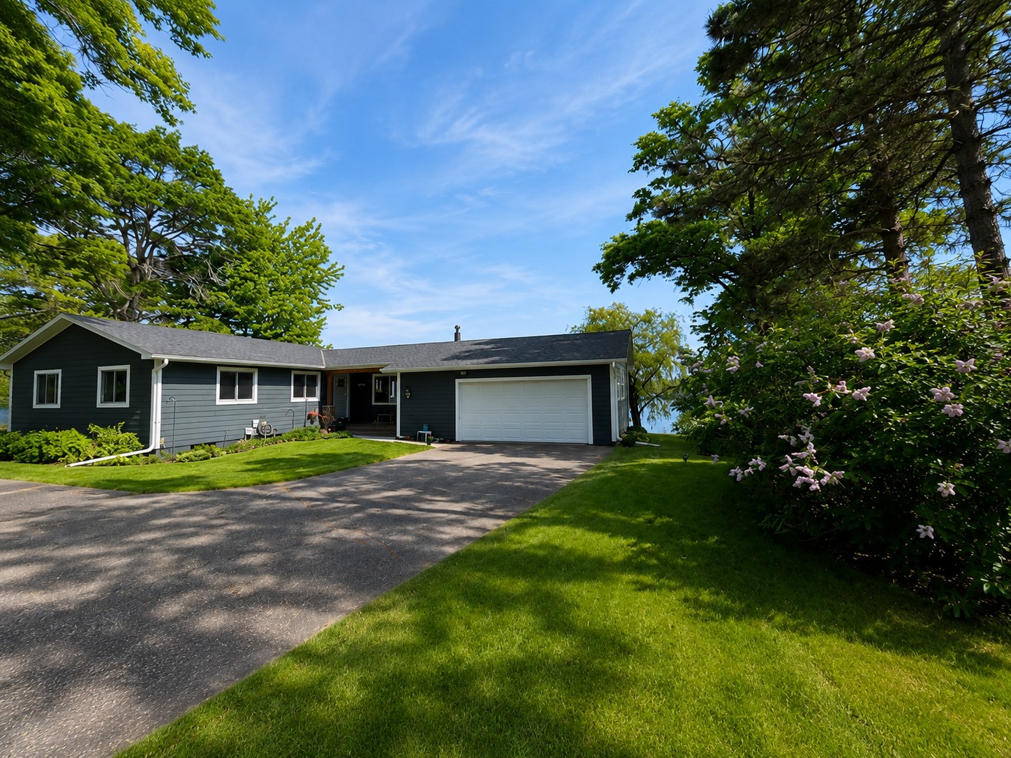 14390 Shoreview Drive