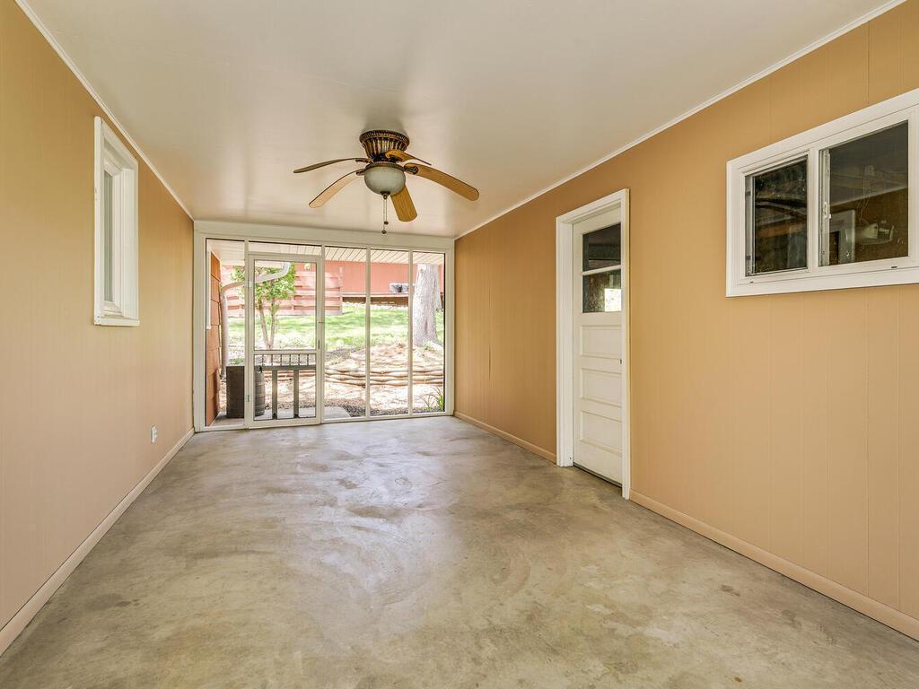 7651 W 86th Street