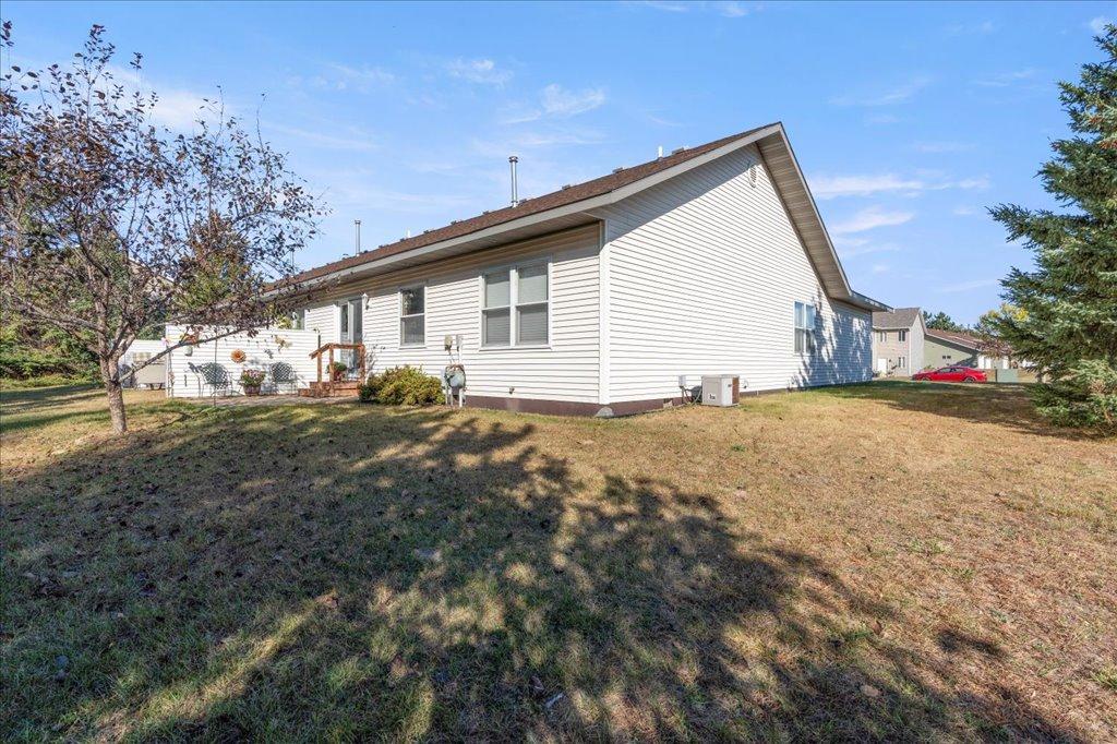 2401 Hillcrest Drive
