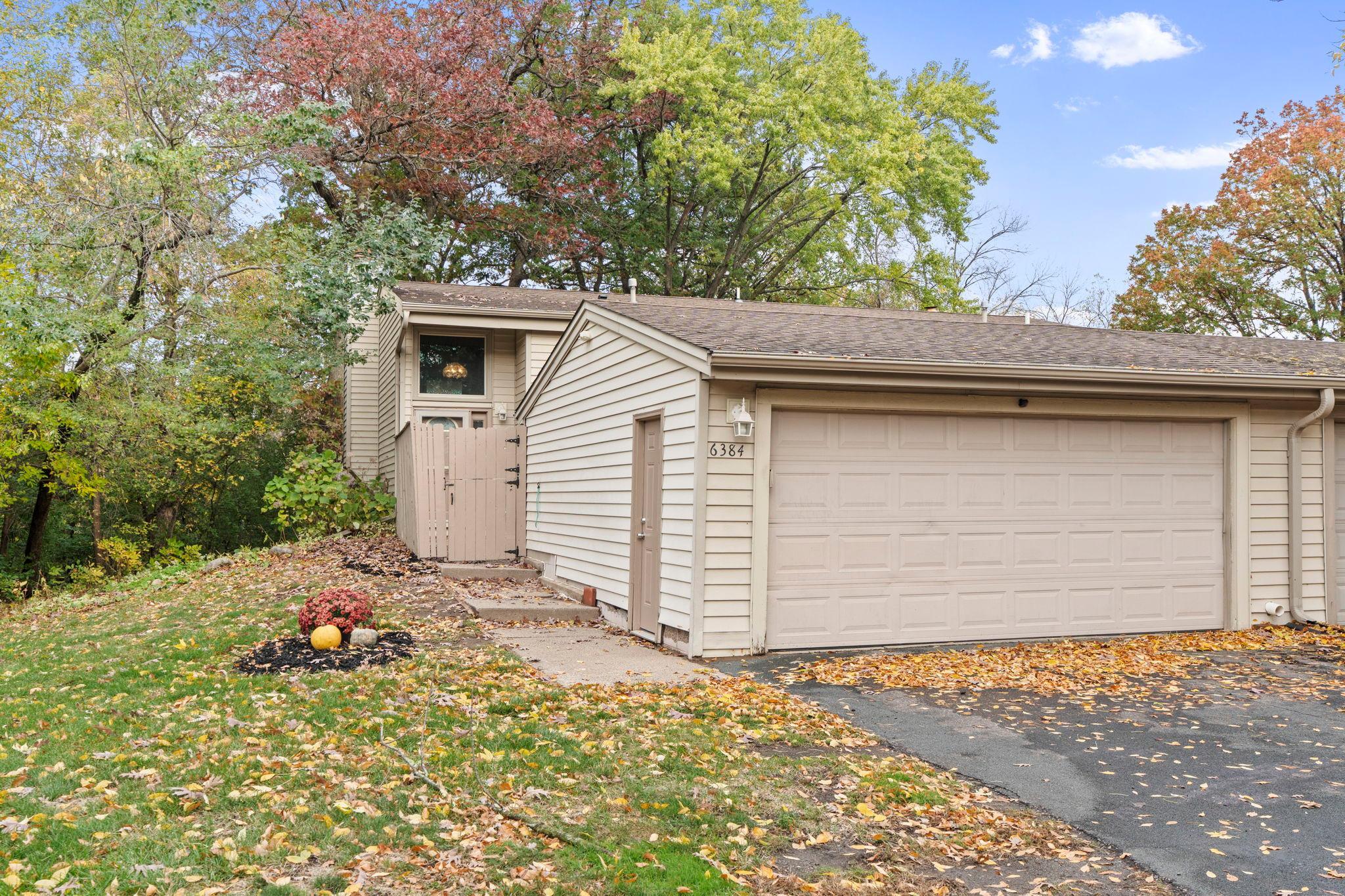6384 Aspenwood Plaza