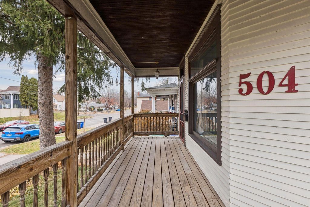 Photo of 504 Winslow Avenue, Saint Paul, MN 55107 (MLS # 6823093)