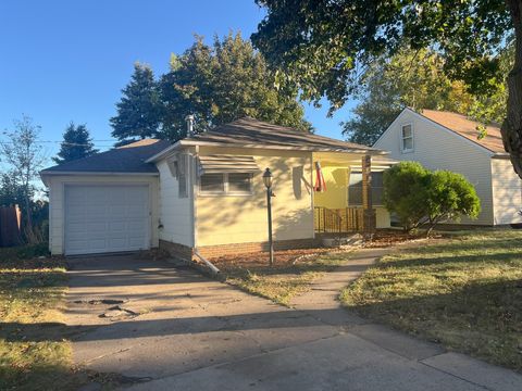 Photo of 935 Willow Street, Fairmont, MN 56031 (MLS # 6801818)