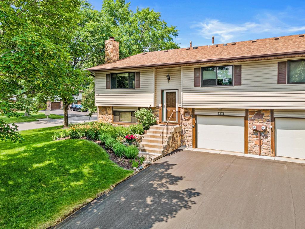 Photo of 825 Martha Lake Court, Shoreview, MN 55126 (MLS # 7081572)