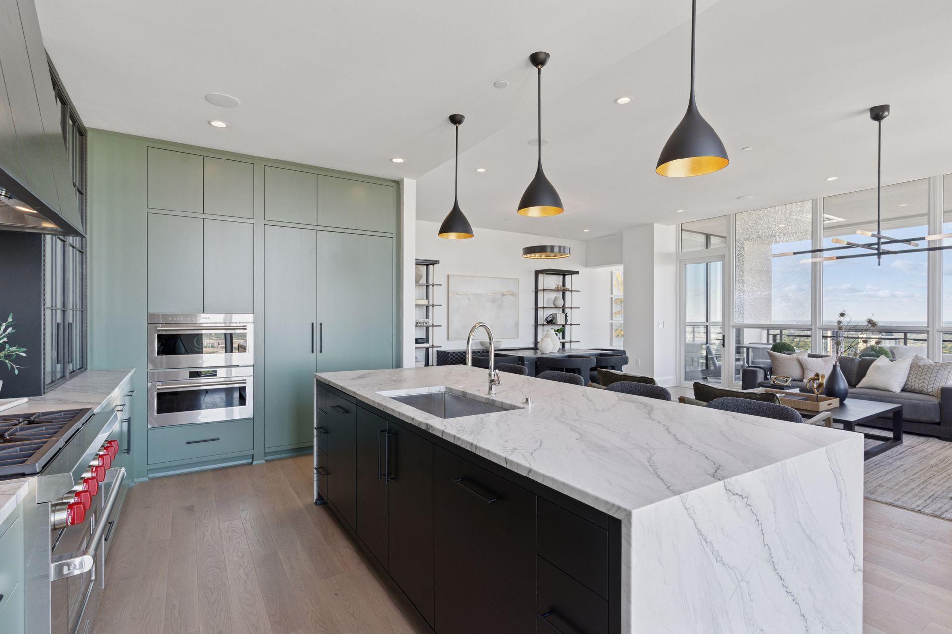 1111 W River Parkway 35C