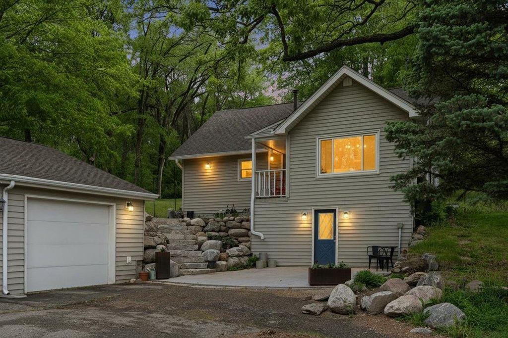 Photo of 425 County Road 19, Minnetrista, MN 55364 (MLS # 7077513)