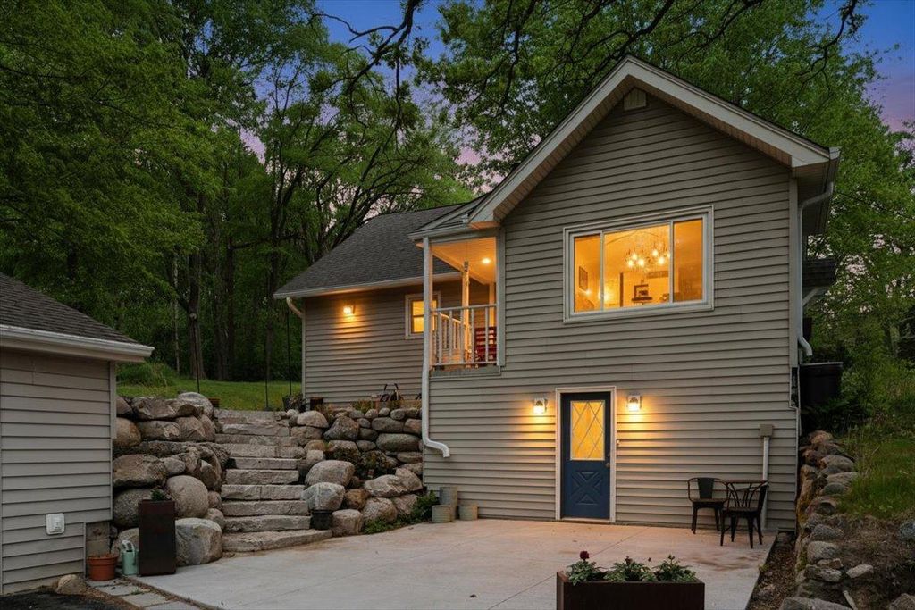 Photo of 425 County Road 19, Minnetrista, MN 55364 (MLS # 7077513)