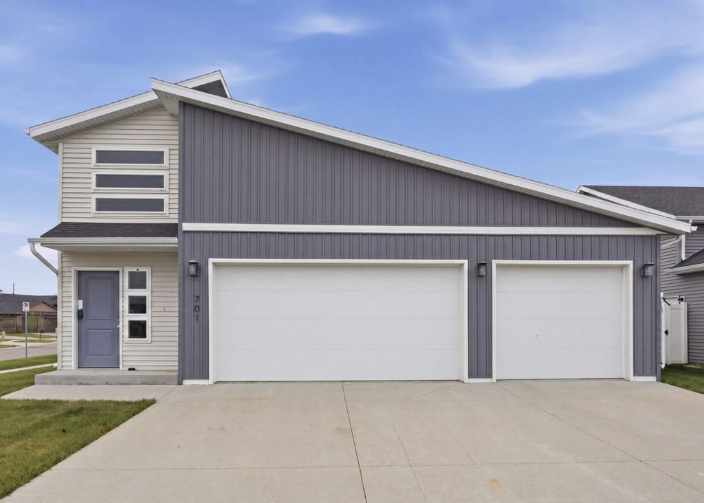 Photo of 701 Albert Drive W, West Fargo, ND 58078 (MLS # 7076982)