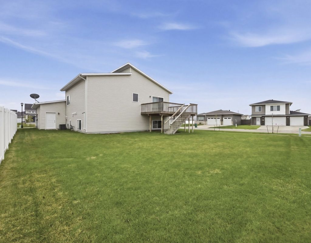 Photo of 701 Albert Drive W, West Fargo, ND 58078 (MLS # 7076982)