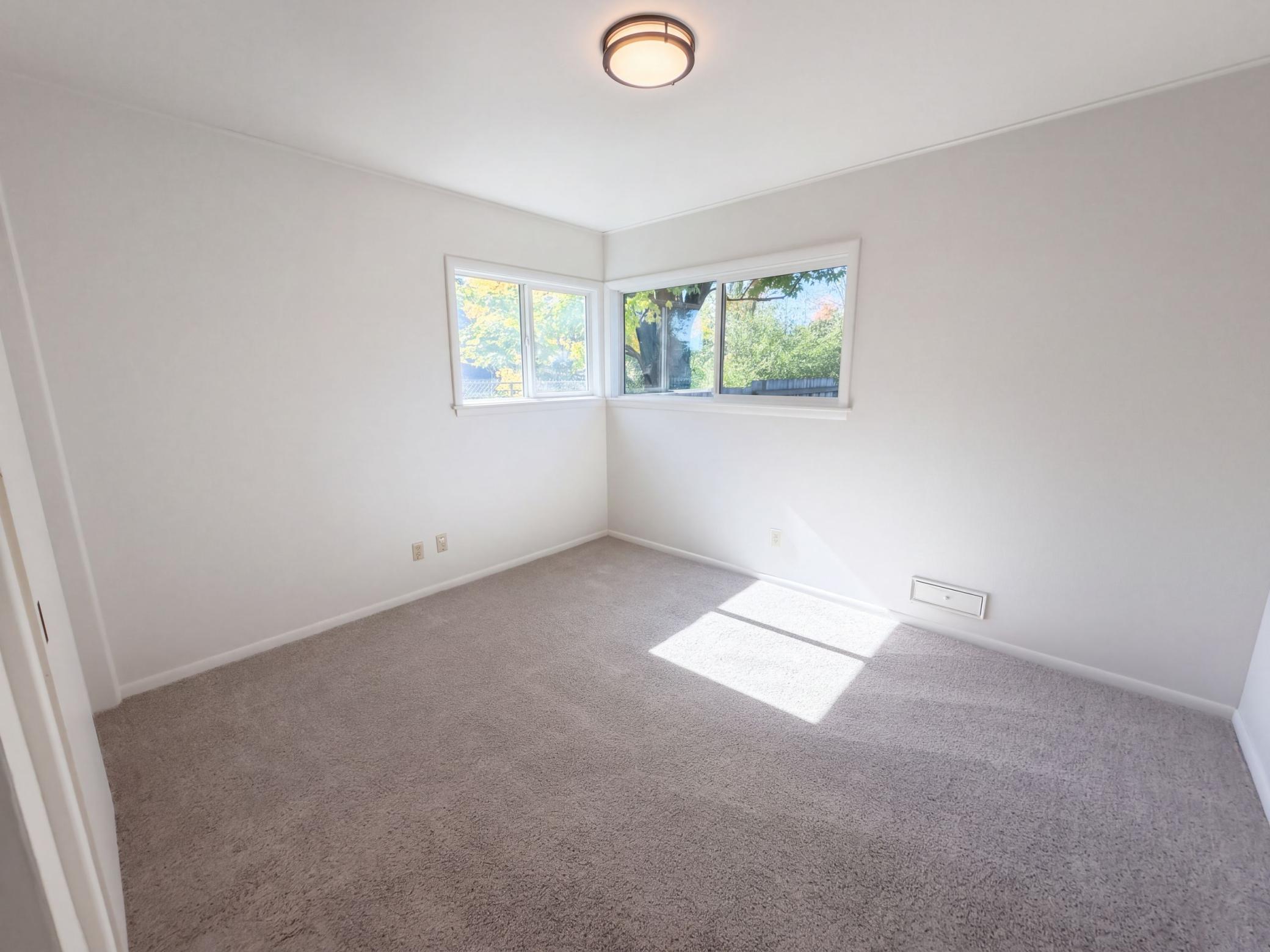 1311 15th Avenue S