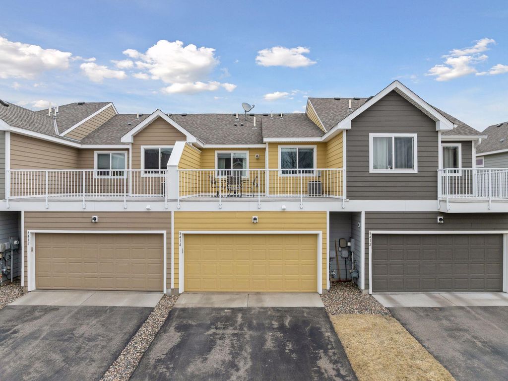 Photo of 8414 Hemlock Lane N, Maple Grove, MN 55369 (MLS # 7029605)